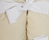 béžová s bílým puntíkem